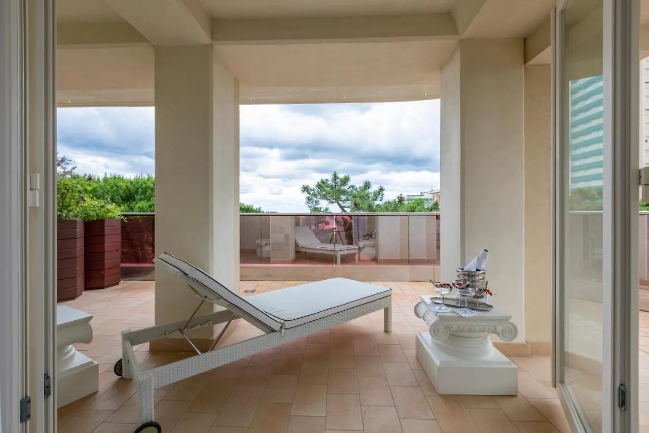 *****  Boutique Hotel Paradiso Bovelacci Milano Marittima Italy