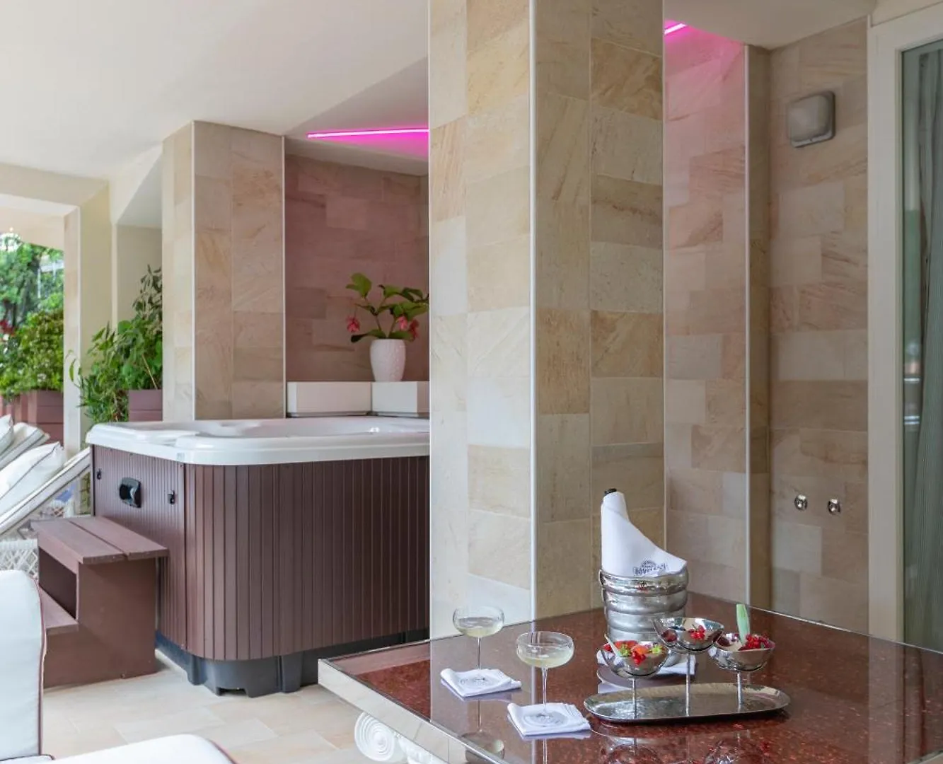 Boutique Hotel Paradiso Bovelacci Milano Marittima 5*,  Italy