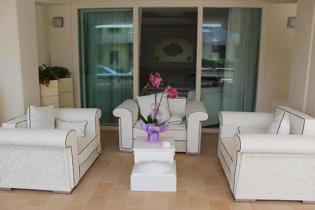 Boutique Hotel Paradiso Bovelacci ميلانو ماريتيما إيطاليا